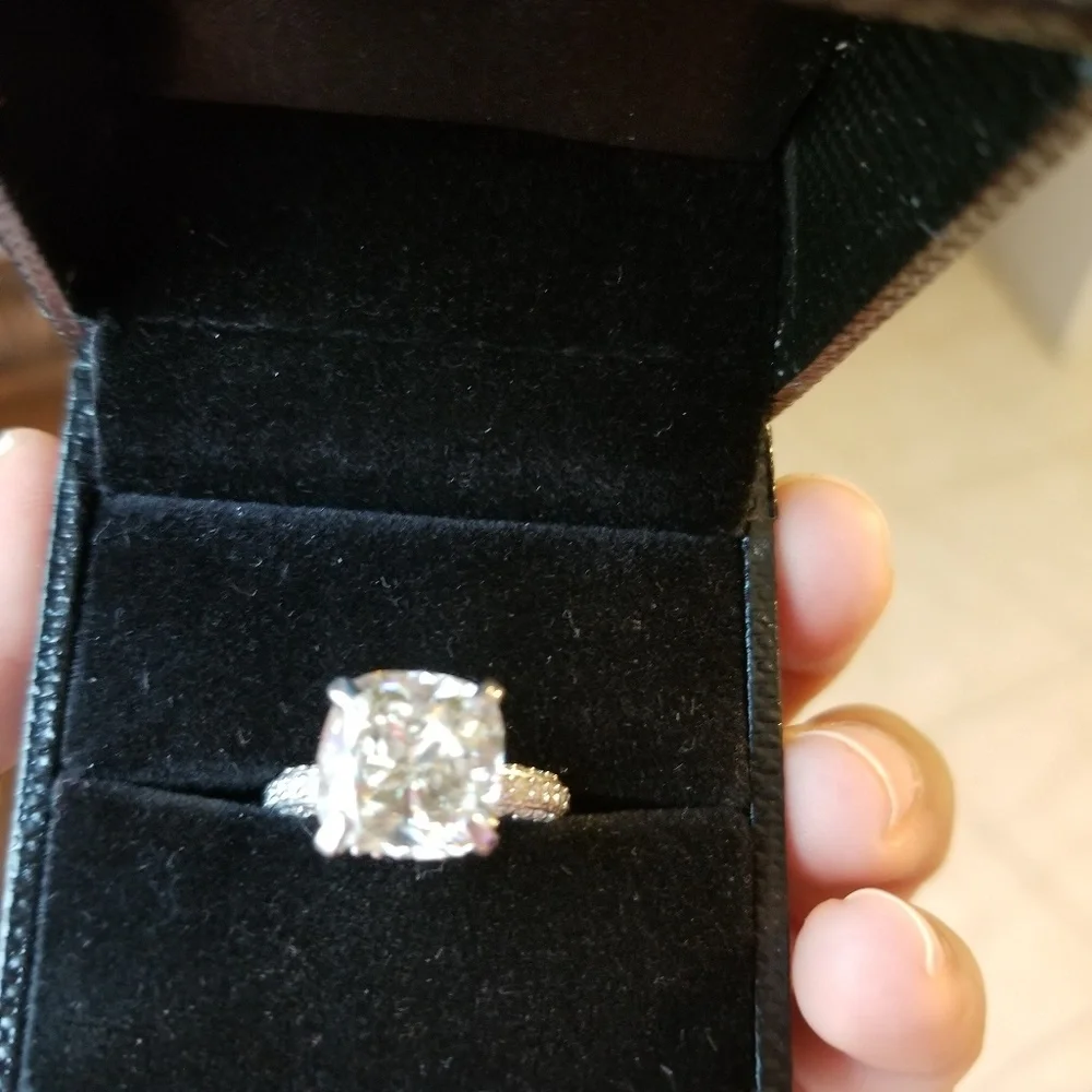 Moissanite ring - Picture 2 of 7